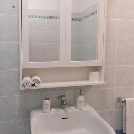 Apartment Accogliente, Con Parcheggio Privato