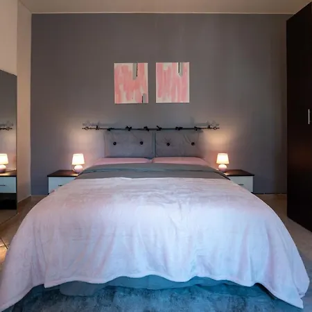 Accogliente, Con Parcheggio Privato Apartment *