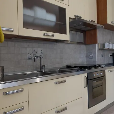 Apartment Accogliente, Con Parcheggio Privato